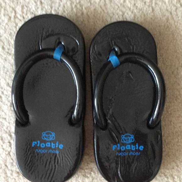 zappy black slide flip flop